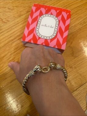 Stella & Dot Gold Twisted Animal Head Bracelet